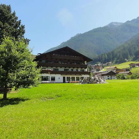 Hotel Steuxner Neustift im Stubaital Eksteriør billede