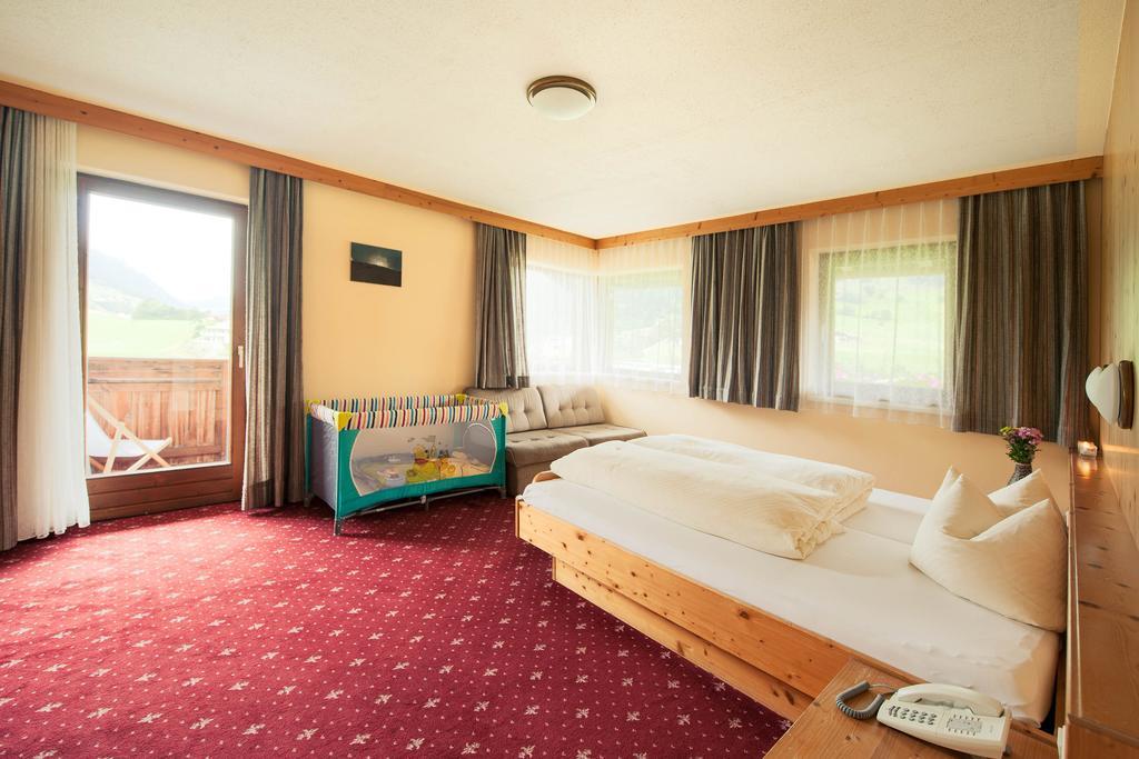 Hotel Steuxner Neustift im Stubaital Værelse billede