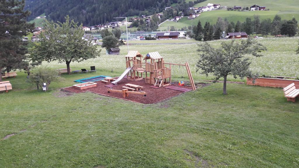 Hotel Steuxner Neustift im Stubaital Eksteriør billede